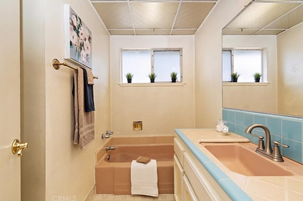 15015 Crestoak Dr, La Mirada CA  90638-4547 exterior