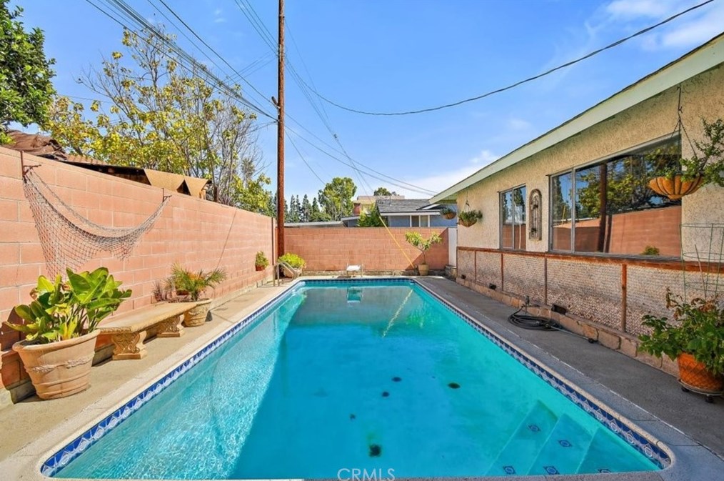 15015 Crestoak Dr, La Mirada CA  90638-4547 exterior