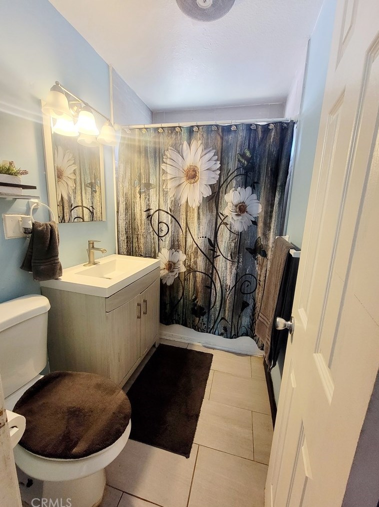 1816 83rd St, Los Angeles CA  90001-4009 exterior