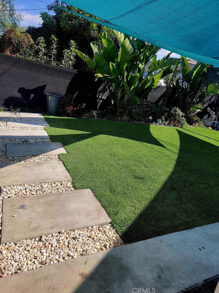 1816 83rd St, Los Angeles CA  90001-4009 exterior