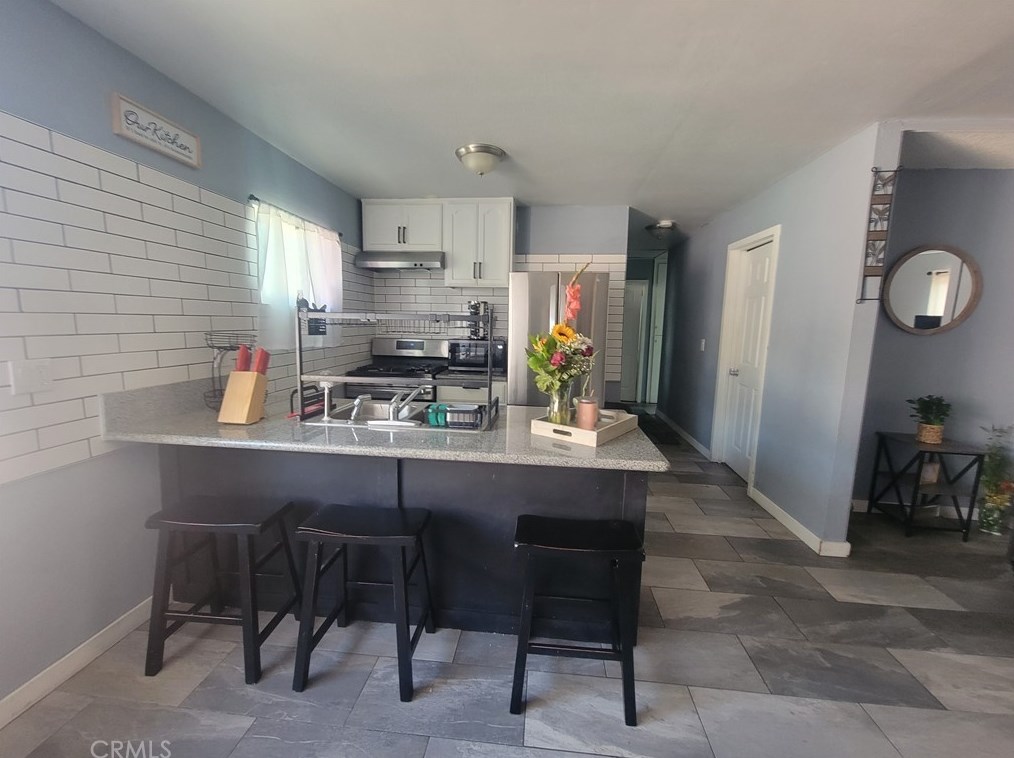 1816 83rd St, Los Angeles CA  90001-4009 exterior