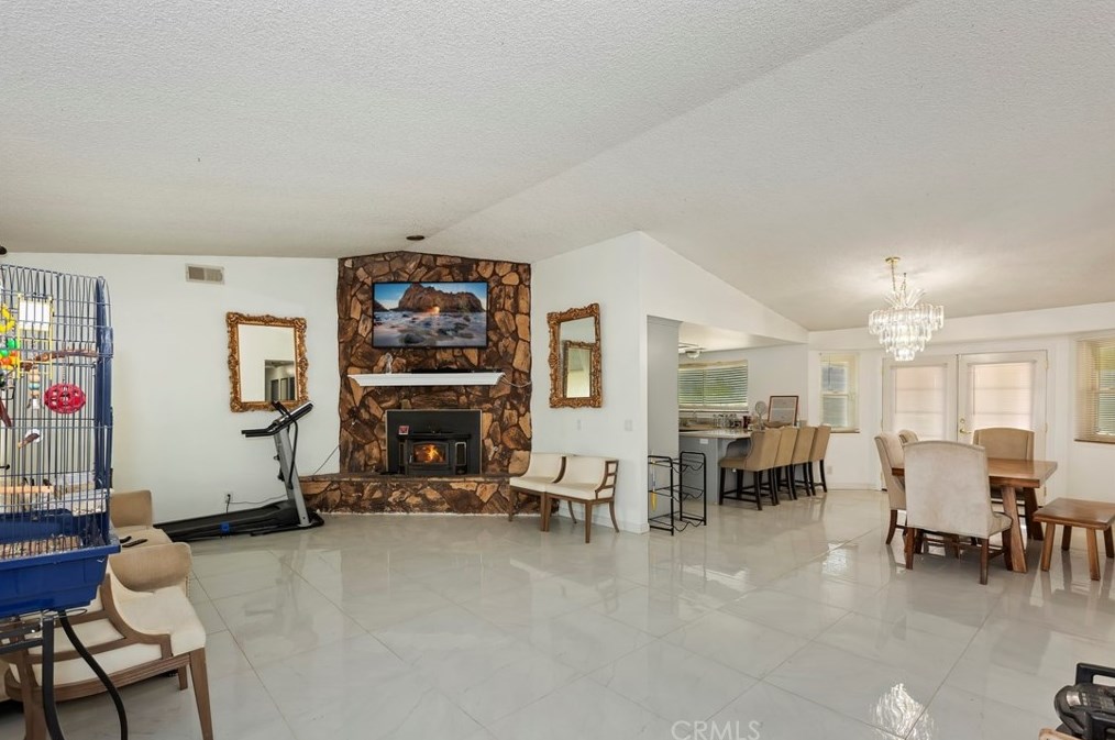 8135 C Ave, Hesperia CA  92345-5906 exterior