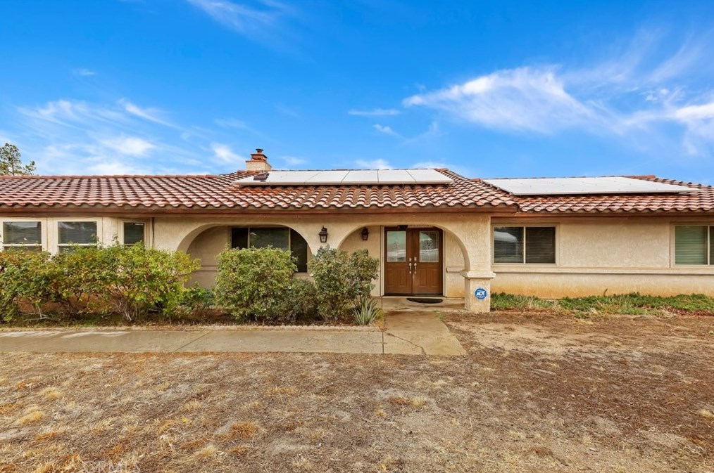 8135 C Ave, Hesperia CA  92345-5906 exterior
