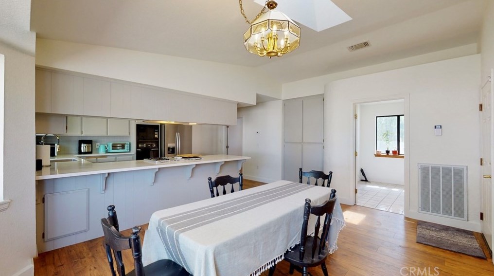 14795 Apple Valley Rd, Apple Valley CA  92307-5105 exterior