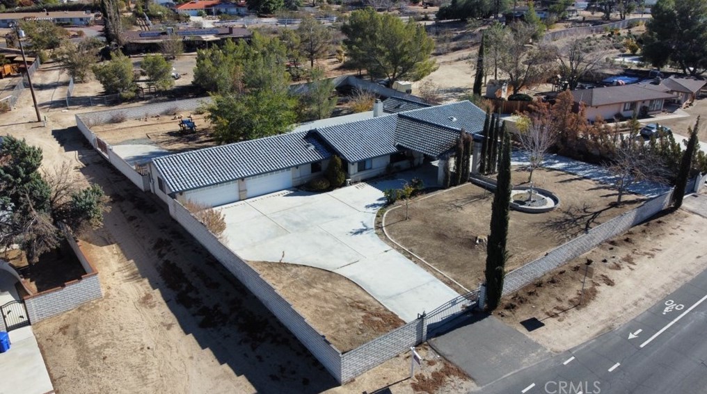 14795 Apple Valley Rd, Apple Valley CA  92307-5105 exterior