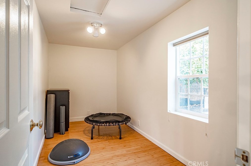 1866 Lundy Ave, Pasadena CA  91104-1054 exterior