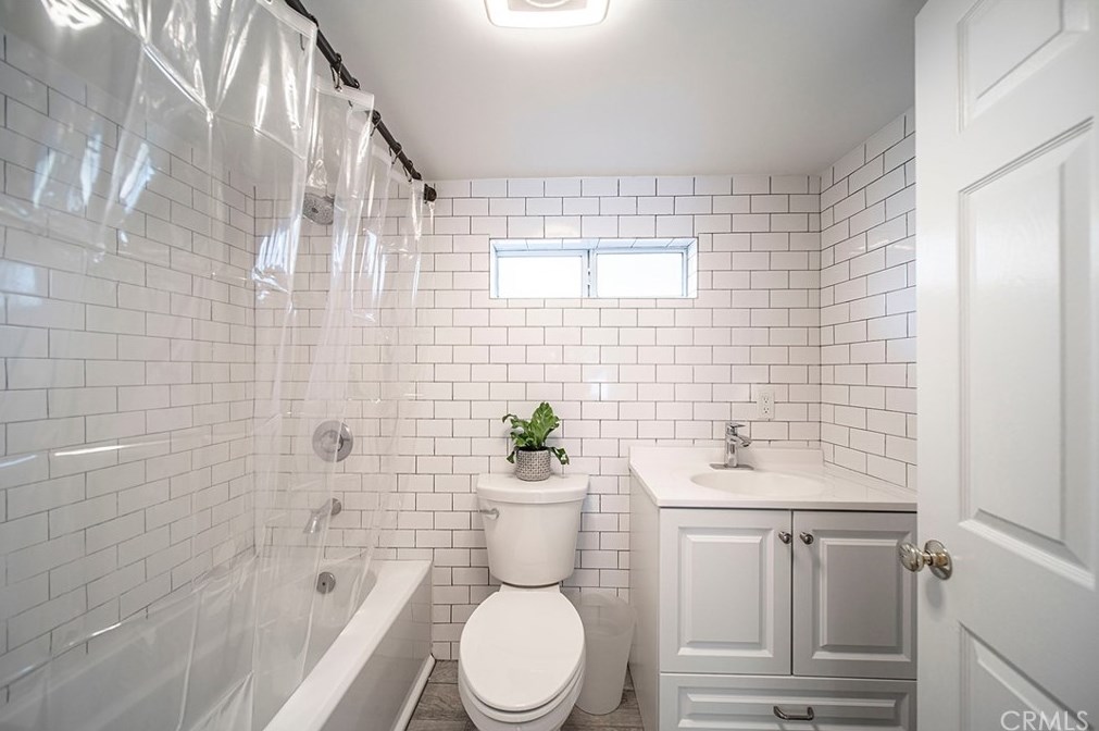 1866 Lundy Ave, Pasadena CA  91104-1054 exterior