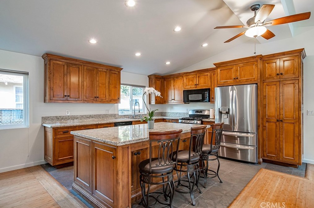 1866 Lundy Ave, Pasadena CA  91104-1054 exterior