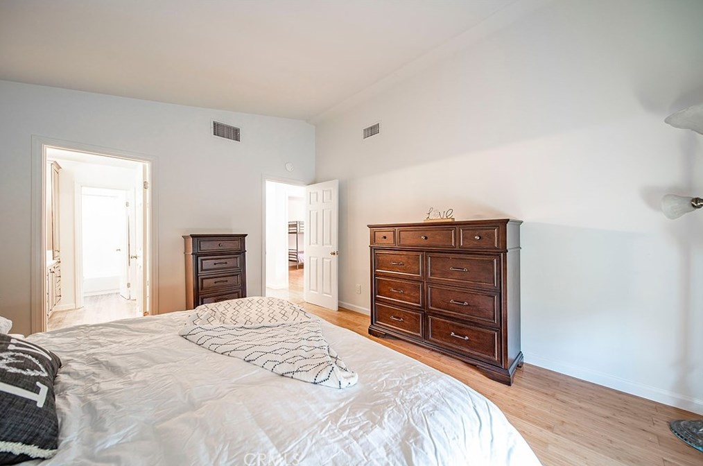 1866 Lundy Ave, Pasadena CA  91104-1054 exterior