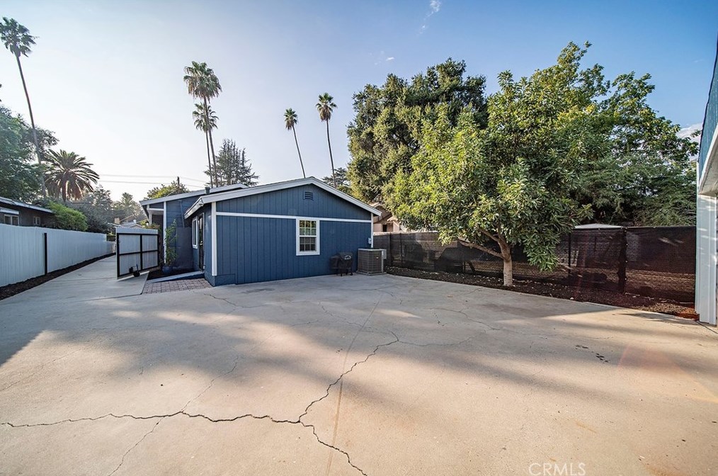 1866 Lundy Ave, Pasadena CA  91104-1054 exterior