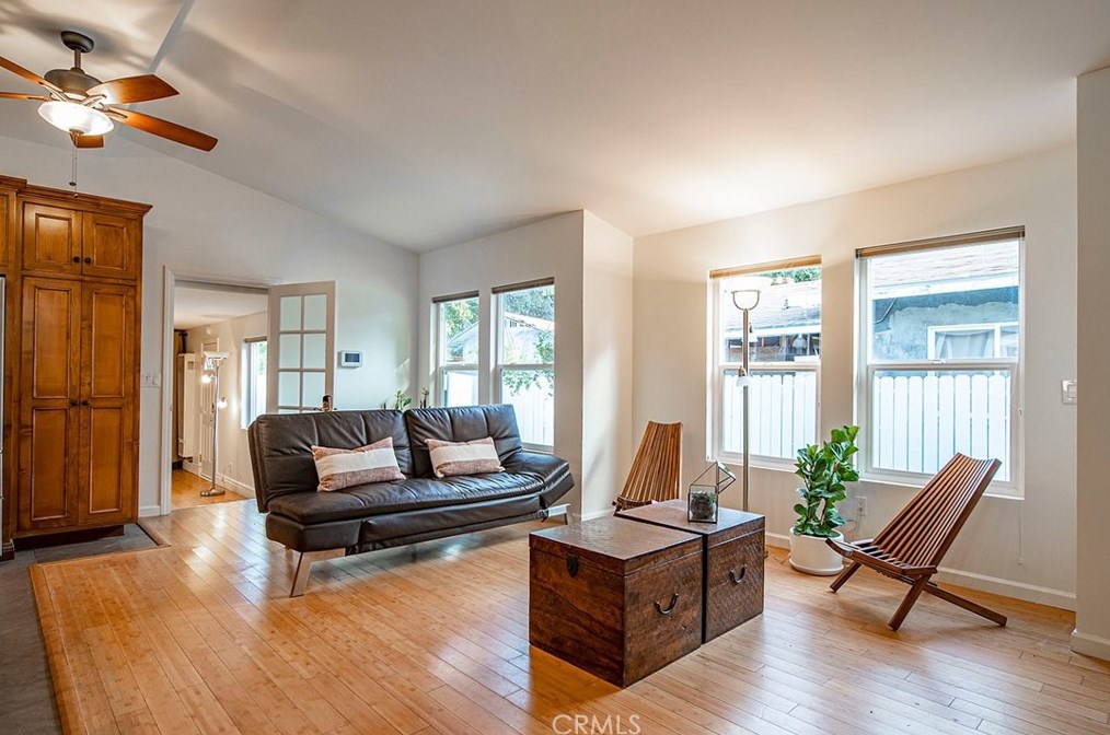 1866 Lundy Ave, Pasadena CA  91104-1054 exterior