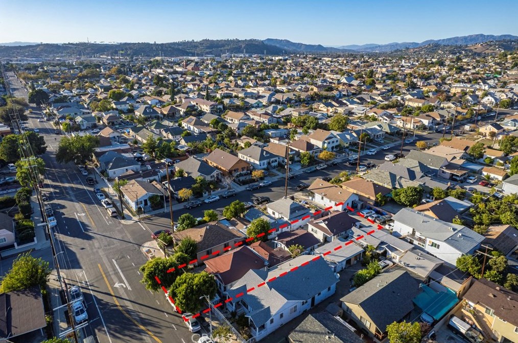 3307 Darwin Ave, Los Angeles CA  90031-3342 exterior