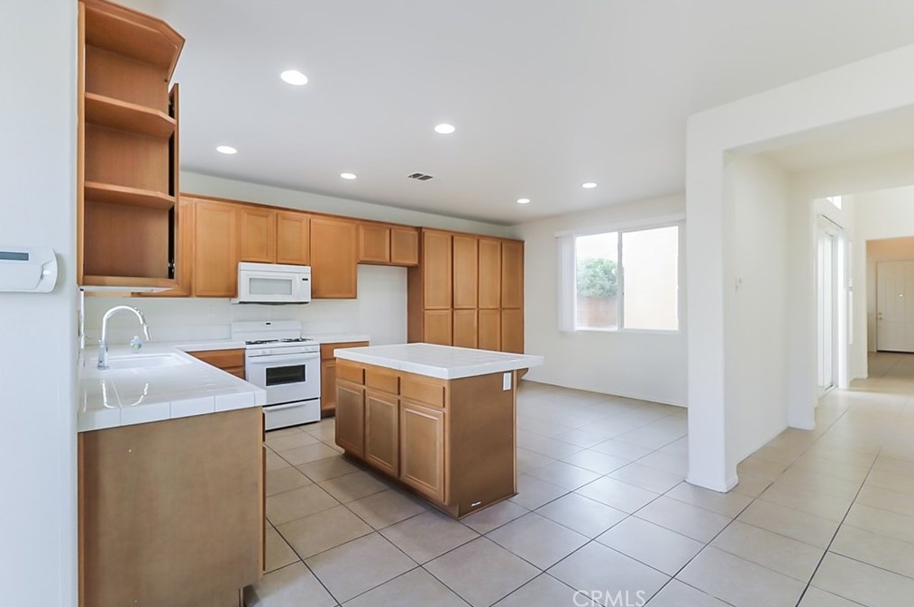 3122 Red Cedar Trl, Hemet CA  92545-8755 exterior