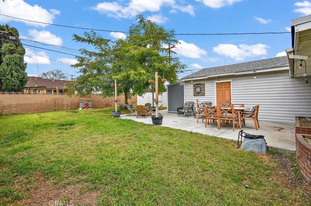 802 J St, Ontario CA  91762-2233 exterior