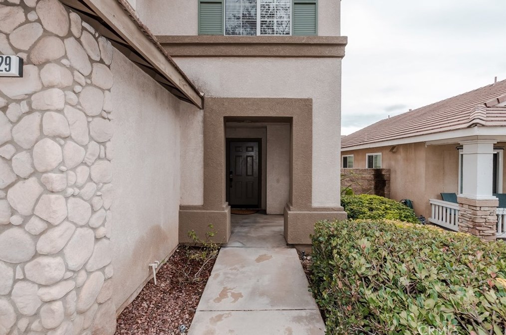 15029 Fox Ridge Dr, Fontana CA  92336-1101 exterior