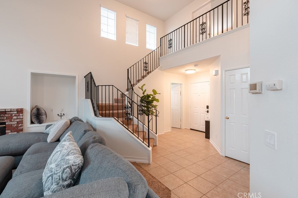 15029 Fox Ridge Dr, Fontana CA  92336-1101 exterior