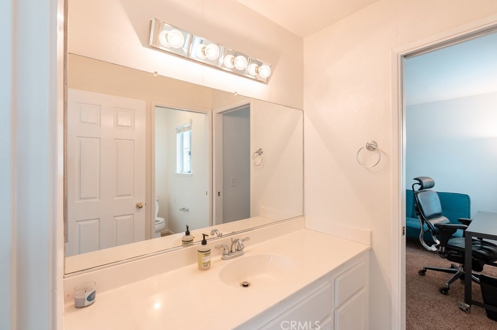 15029 Fox Ridge Dr, Fontana CA  92336-1101 exterior