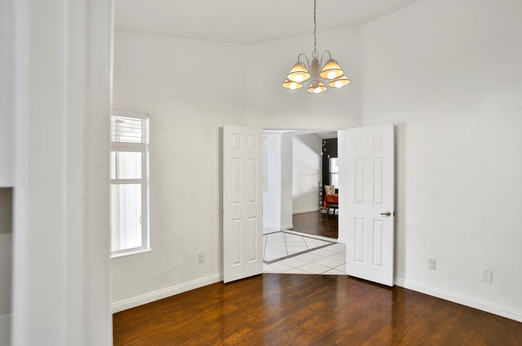 12390 Iroquois Rd, Apple Valley CA  92308-6890 exterior