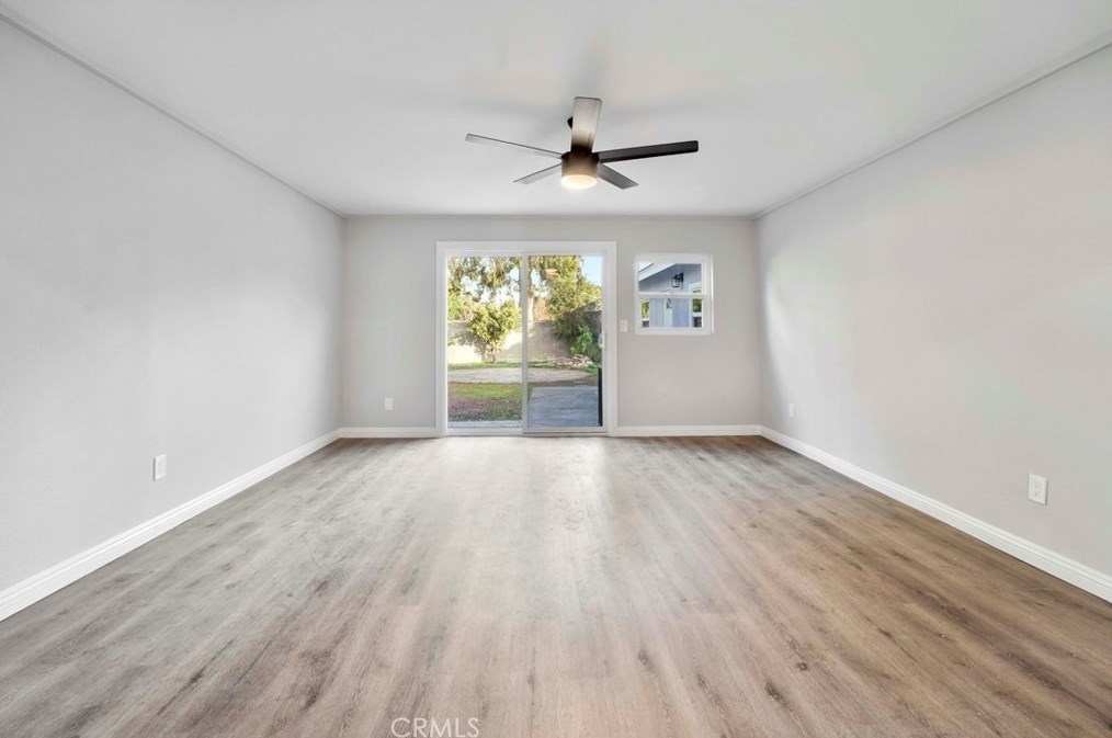 12112 Mckinley Ave, Los Angeles CA  90011-5408 exterior