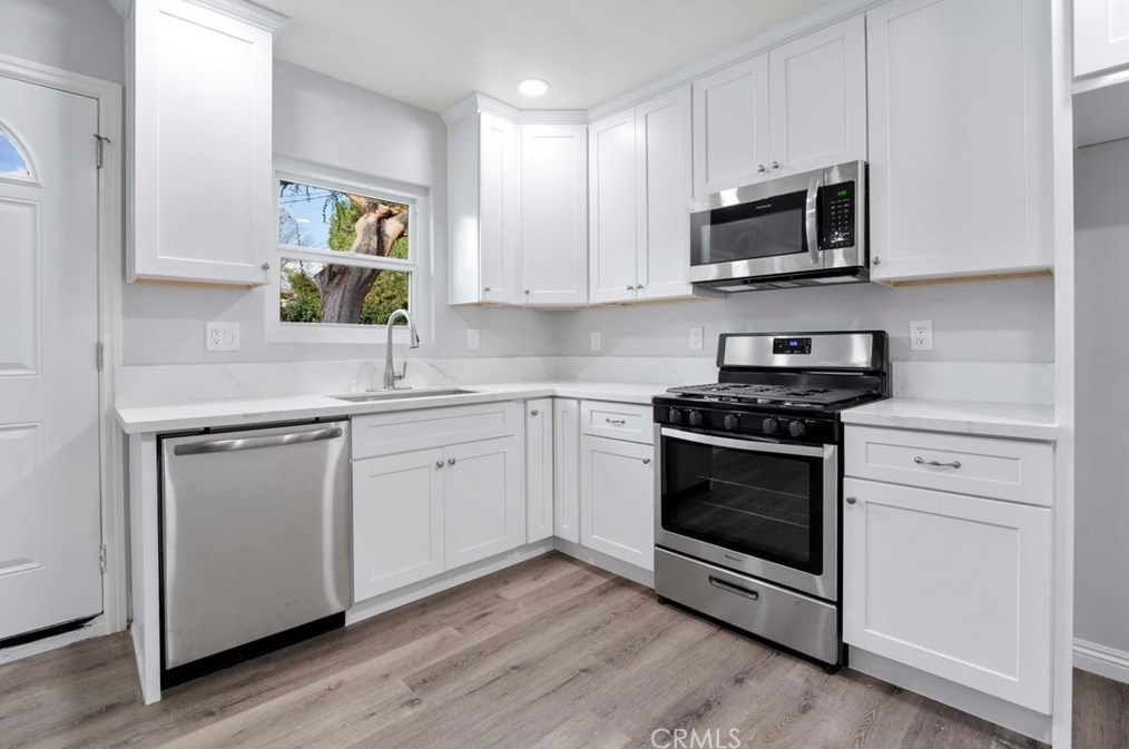 12112 Mckinley Ave, Los Angeles CA  90011-5408 exterior