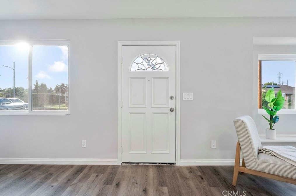 12112 Mckinley Ave, Los Angeles CA  90011-5408 exterior