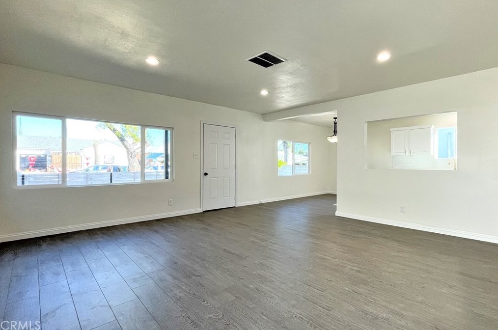 9967 Vena Ave, Los Angeles CA  91331-4548 exterior