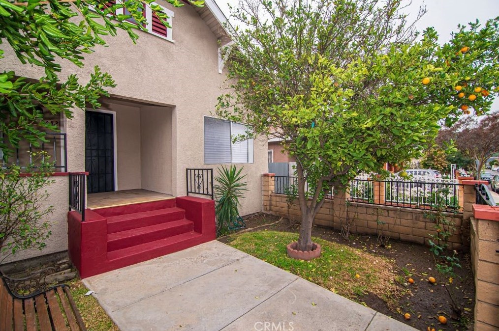 2682 Carleton Ave, Los Angeles CA  90065-1109 exterior