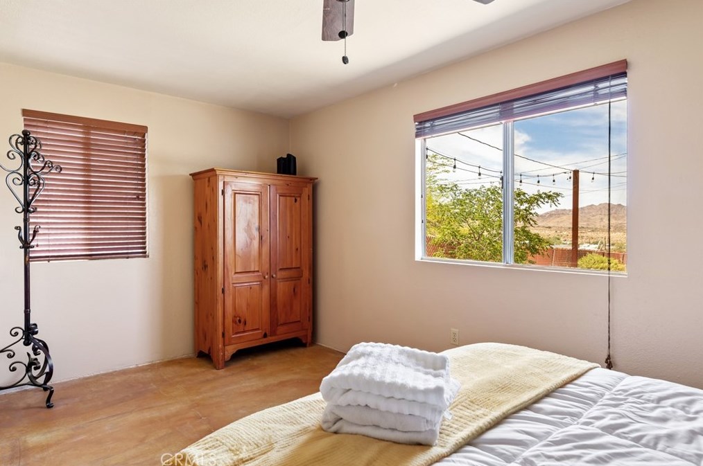 61854 Crest Circle Dr, Joshua Tree CA  92252-2654 exterior