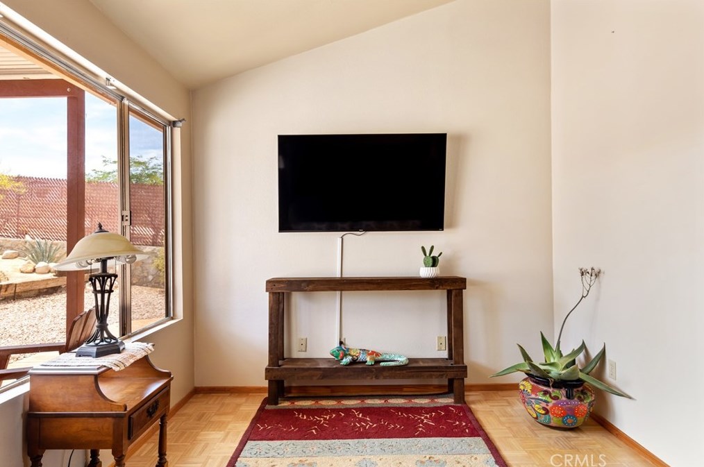 61854 Crest Circle Dr, Joshua Tree CA  92252-2654 exterior