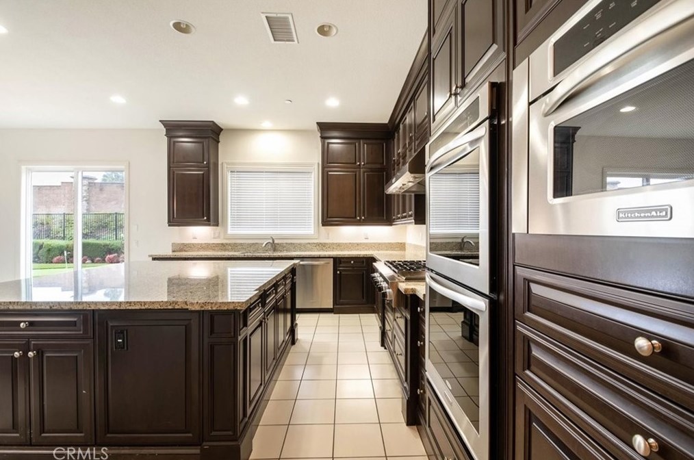 20081 Umbria Way, Yorba Linda CA  92886-8636 exterior