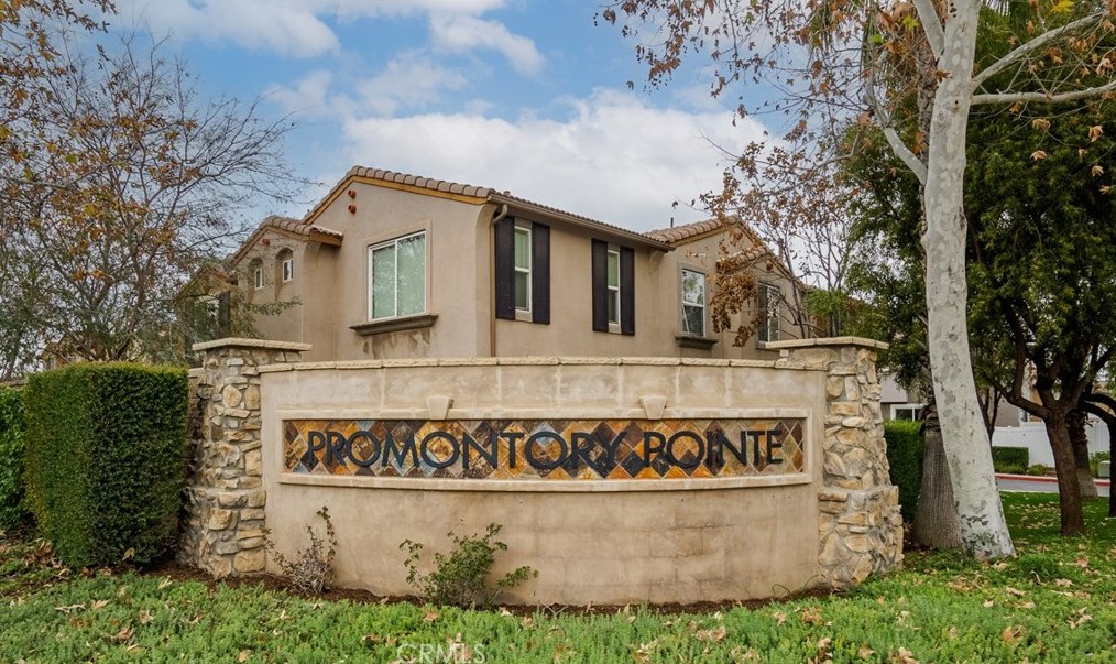 27952 John F Kennedy Dr, Moreno Valley CA 92555-5897 exterior