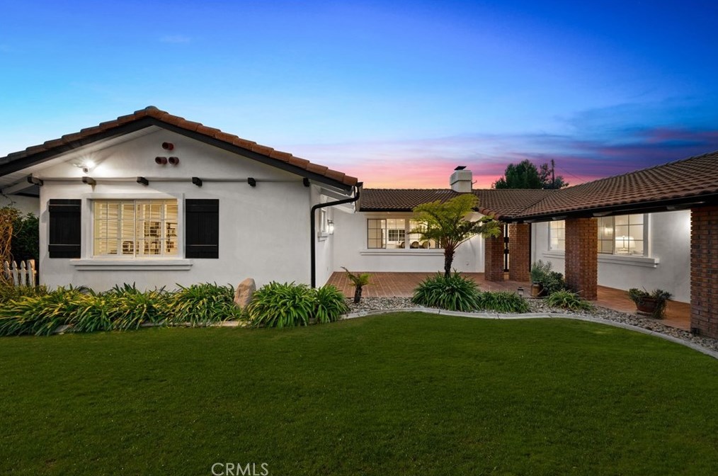 330 Deborah Ct, Upland, CA 91784