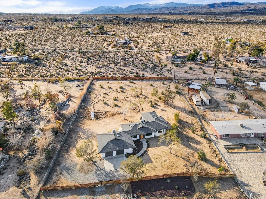6762 Outpost Rd, Joshua Tree CA  92252-2238 exterior