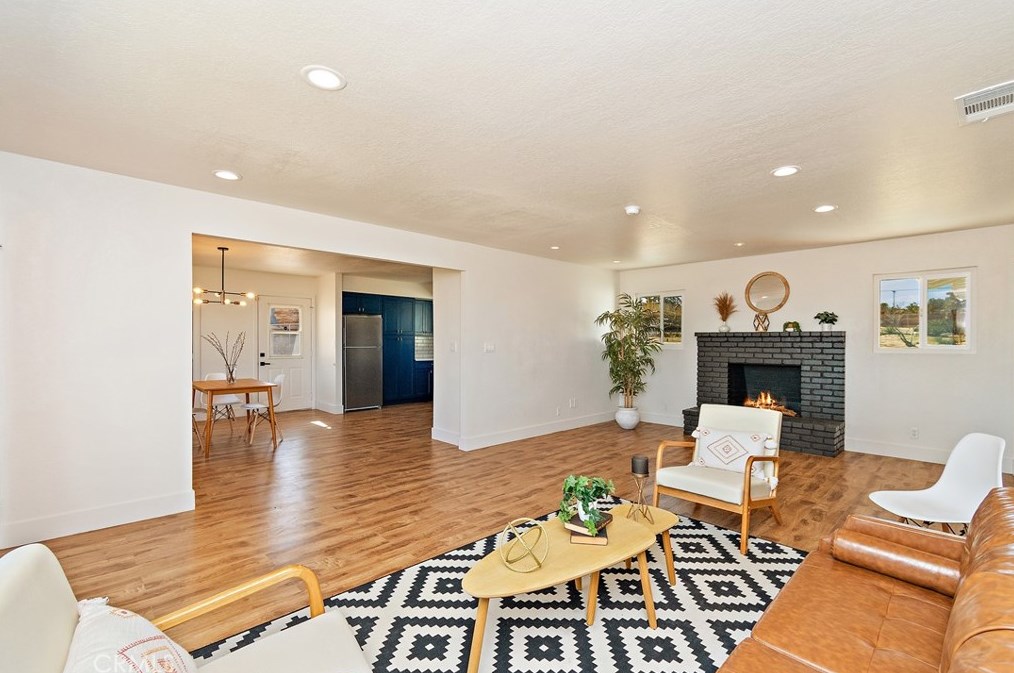 6762 Outpost Rd, Joshua Tree CA  92252-2238 exterior