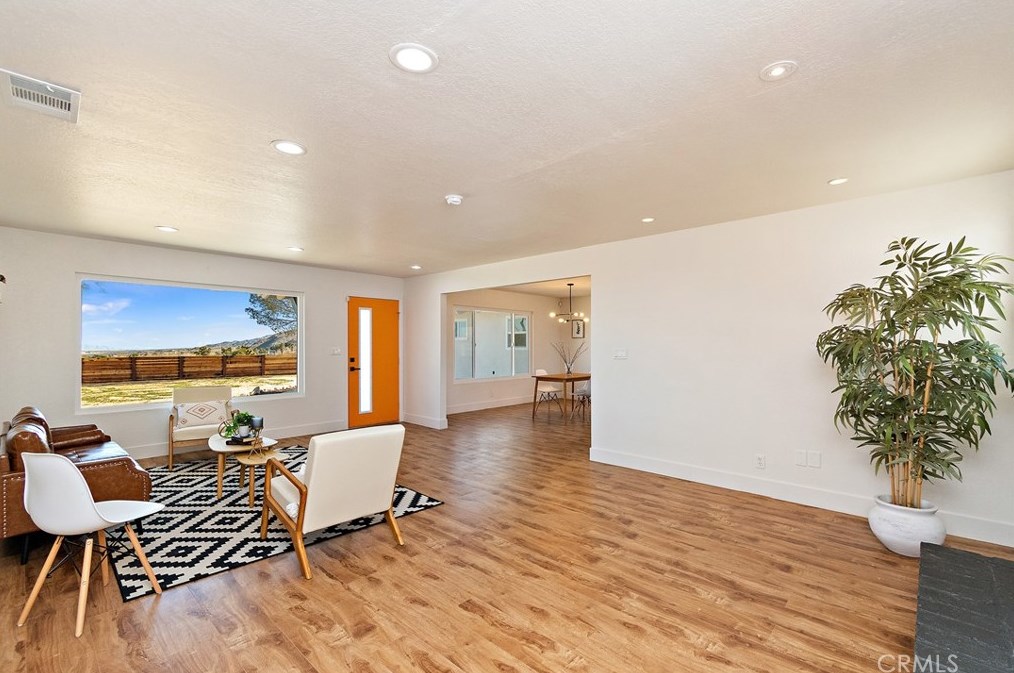 6762 Outpost Rd, Joshua Tree CA  92252-2238 exterior