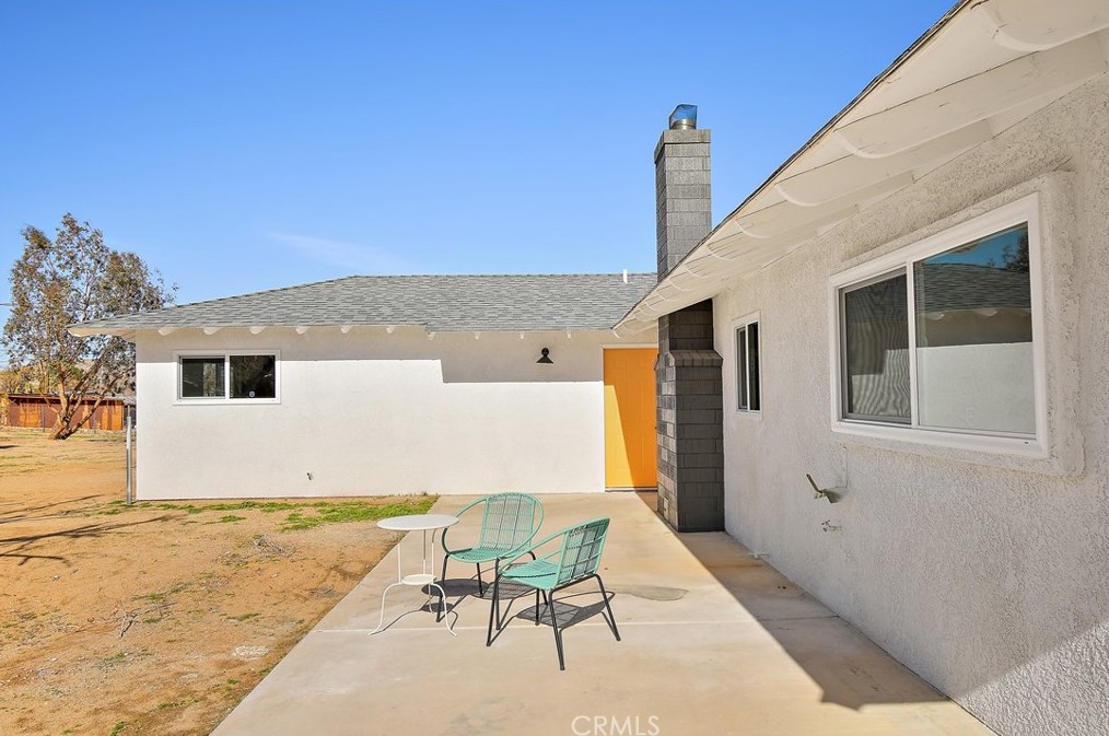 6762 Outpost Rd, Joshua Tree CA  92252-2238 exterior