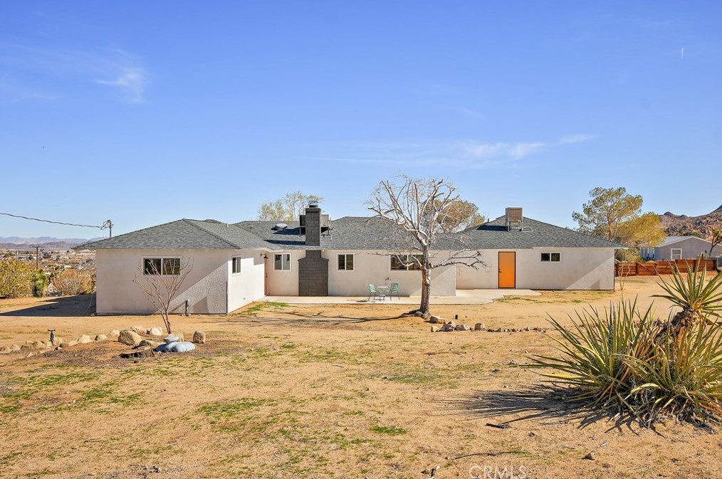 6762 Outpost Rd, Joshua Tree CA  92252-2238 exterior