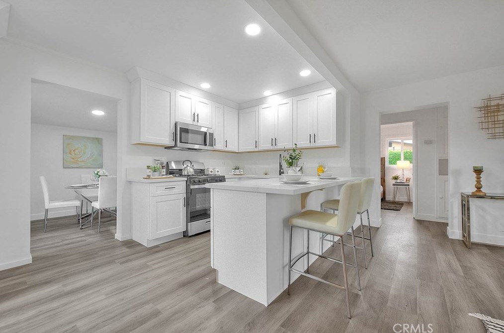 15253 Hibiscus Ave, Fontana CA  92335-4330 exterior