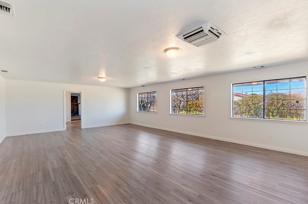 7765 Newhall Ave, Hesperia CA  92345-7019 exterior