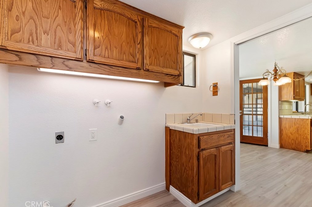 7765 Newhall Ave, Hesperia CA  92345-7019 exterior