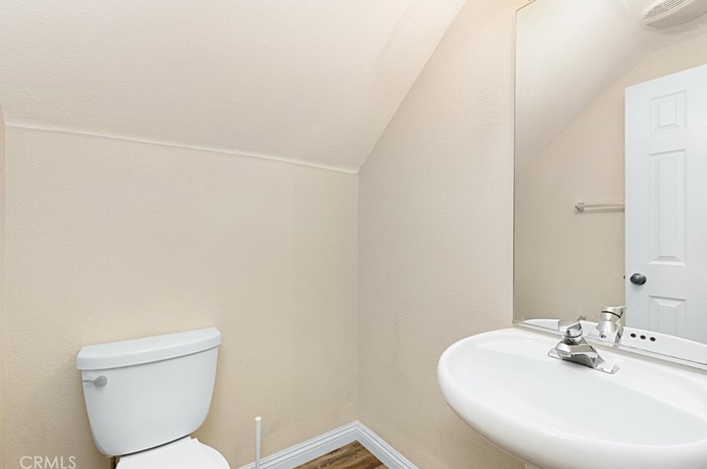 32488 Guevara Dr, Temecula CA  92592-2802 exterior