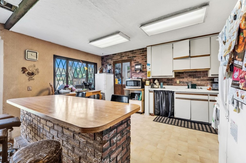 8115 Belford Ave, Los Angeles CA  90045-4329 exterior