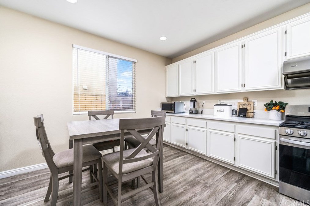 7364 Fieldrush Ct, Fontana CA  92336-3188 exterior