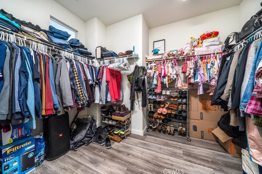 7364 Fieldrush Ct, Fontana CA  92336-3188 exterior