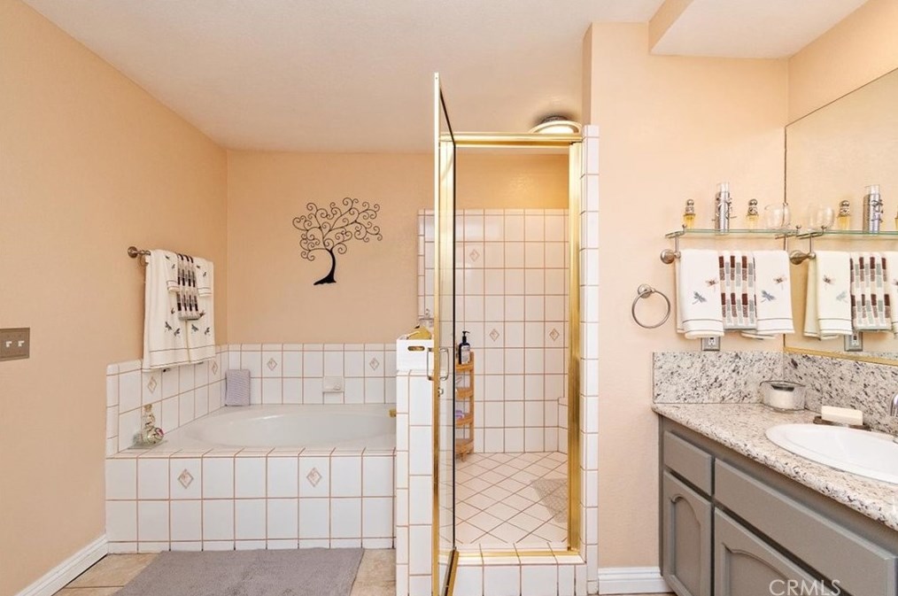 12876 Quail Vista Rd, Apple Valley CA  92308-5009 exterior