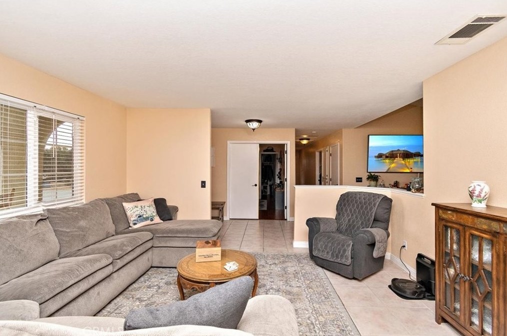 12876 Quail Vista Rd, Apple Valley CA  92308-5009 exterior