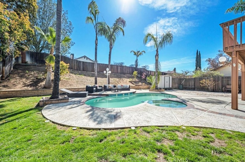 12096 Palm Vista St, Moreno Valley CA  92557-7614 exterior