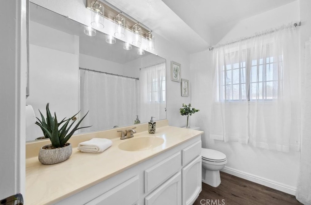 12096 Palm Vista St, Moreno Valley CA  92557-7614 exterior