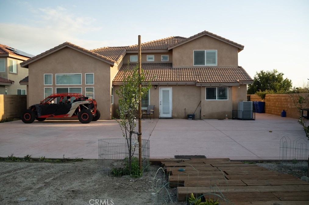 17534 Owen St, Fontana CA  92335-3619 exterior