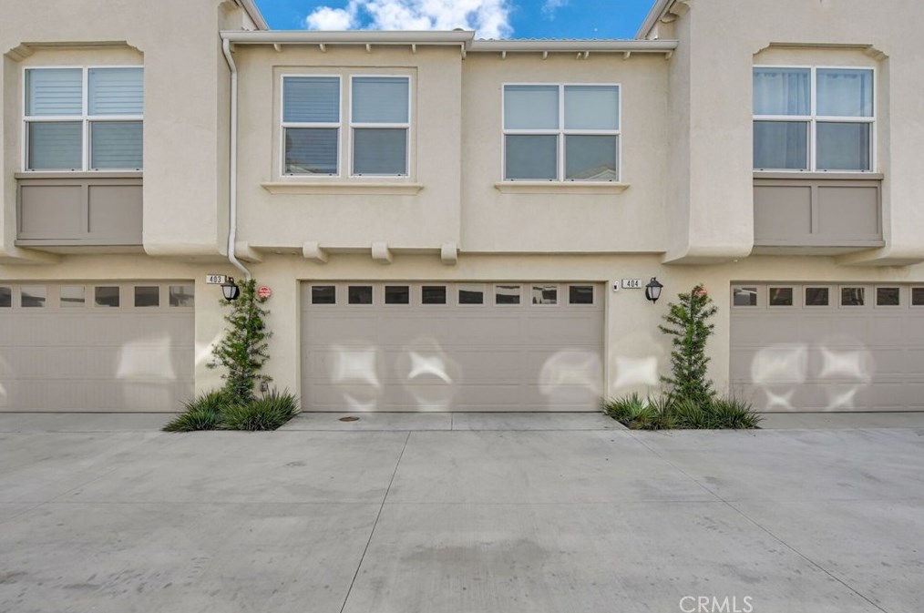 7155 Citrus Ave, Fontana CA  92336-1438 exterior